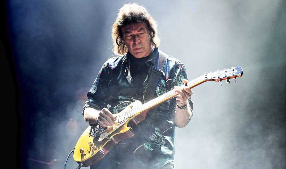 Rock guitarist Steve Hackett revisits prog classics aiming to re-energize  the tunes | Edmonton Journal