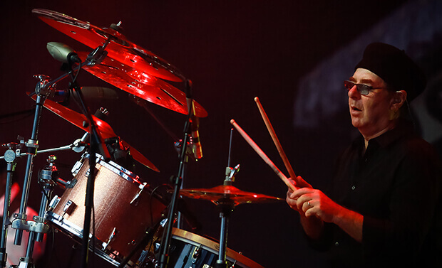 Joe Bonamassa | Band Spotlight | Drummer Anton Fig | Blues Rocker