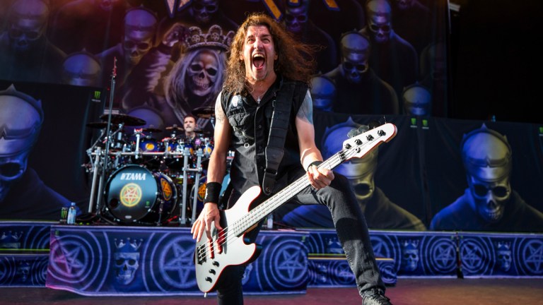 An Interview with Frank Bello of Anthrax